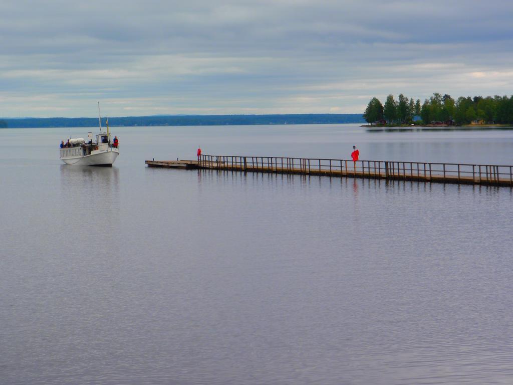 Arsunda Strandbad Sjoesunda Vandrarhem エクステリア 写真